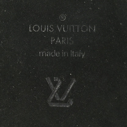 Louis Vuitton Rubber Monogram Trunk With Chain iPhone 14 Pro Case Black 5 of 6