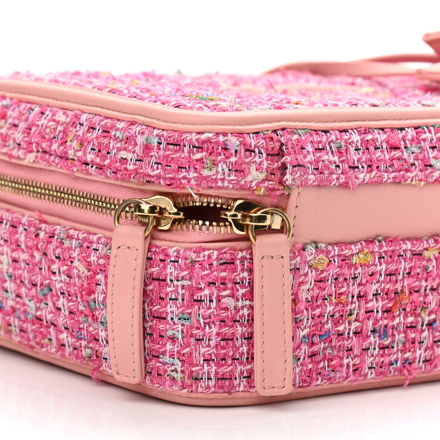 Tweed Quilted Medium CC Filigree Vanity Case Pink