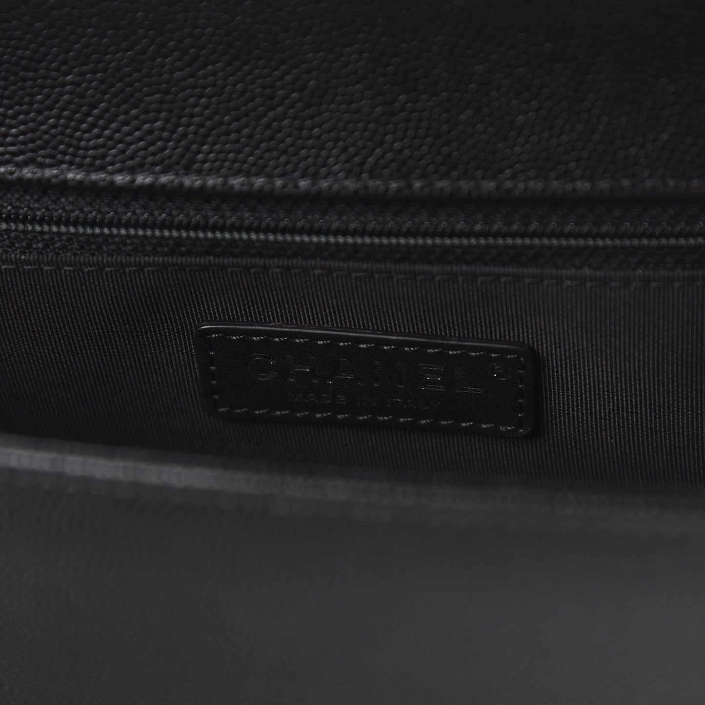 Caviar Quilted New Medium Boy Flap Black