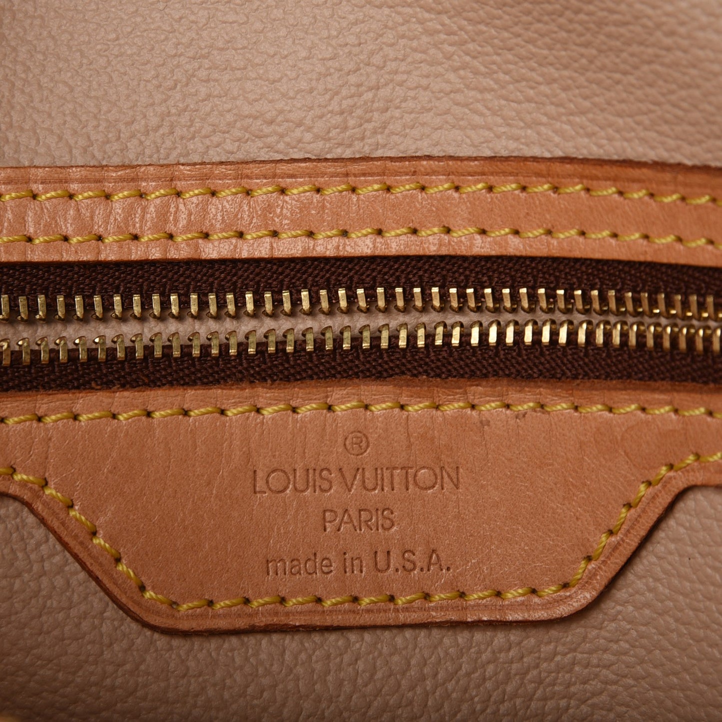 Monogram Petit Bucket 23