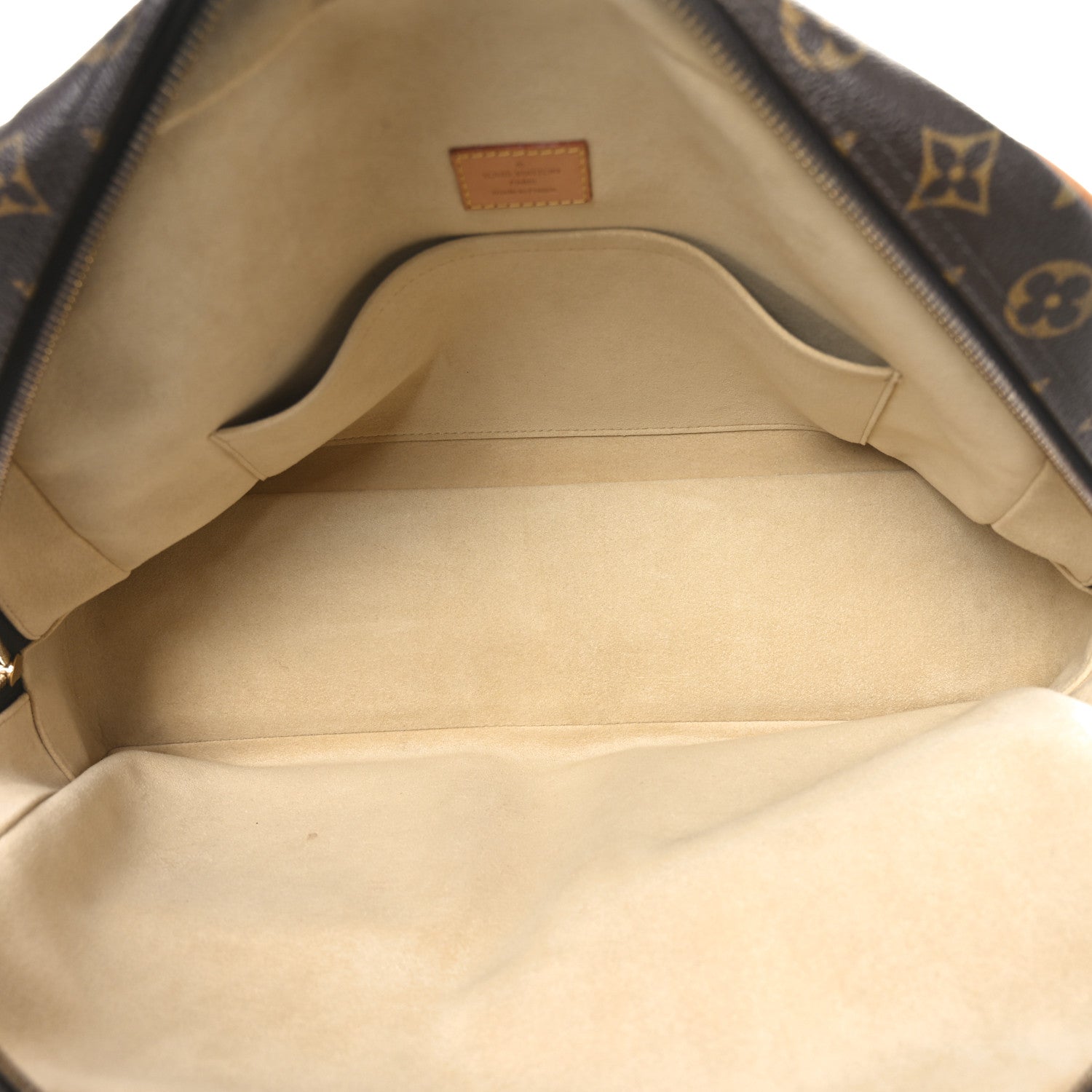 Louis Vuitton Monogram Manhattan GM 5 of 9