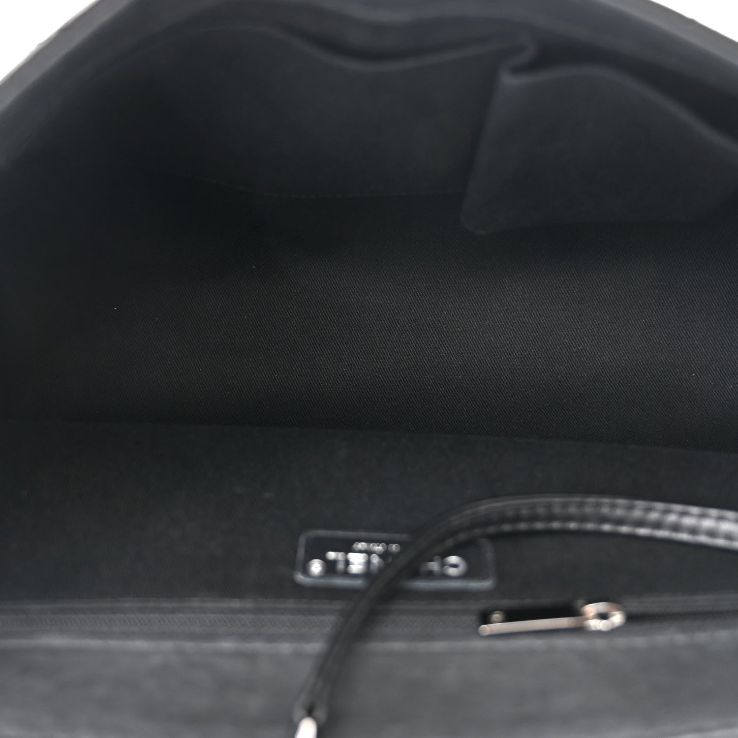 Chanel Calfskin Quilted Large Hamptons Flap Black 5 of 11