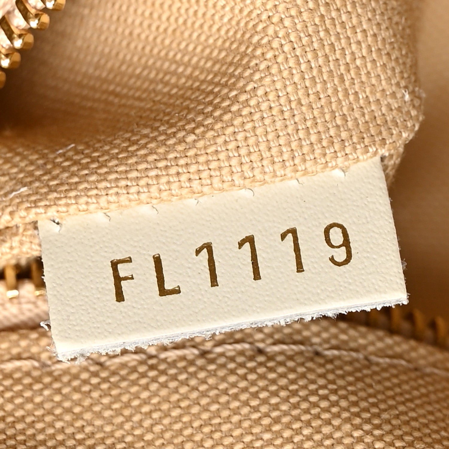Louis Vuitton Monogram Giant Onthego GM Kaki Beige 6 of 9