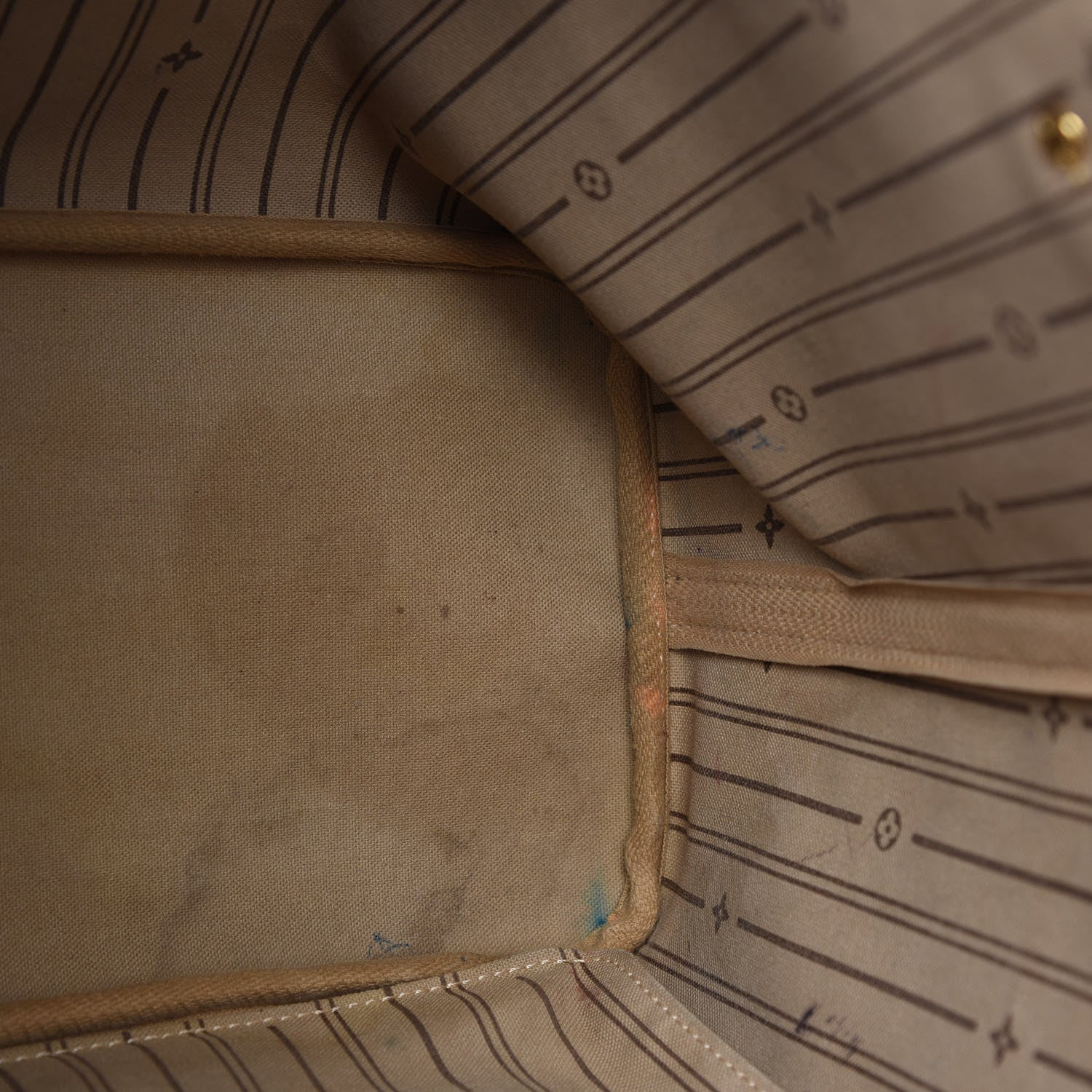 Louis Vuitton Monogram Neverfull MM 11 of 16