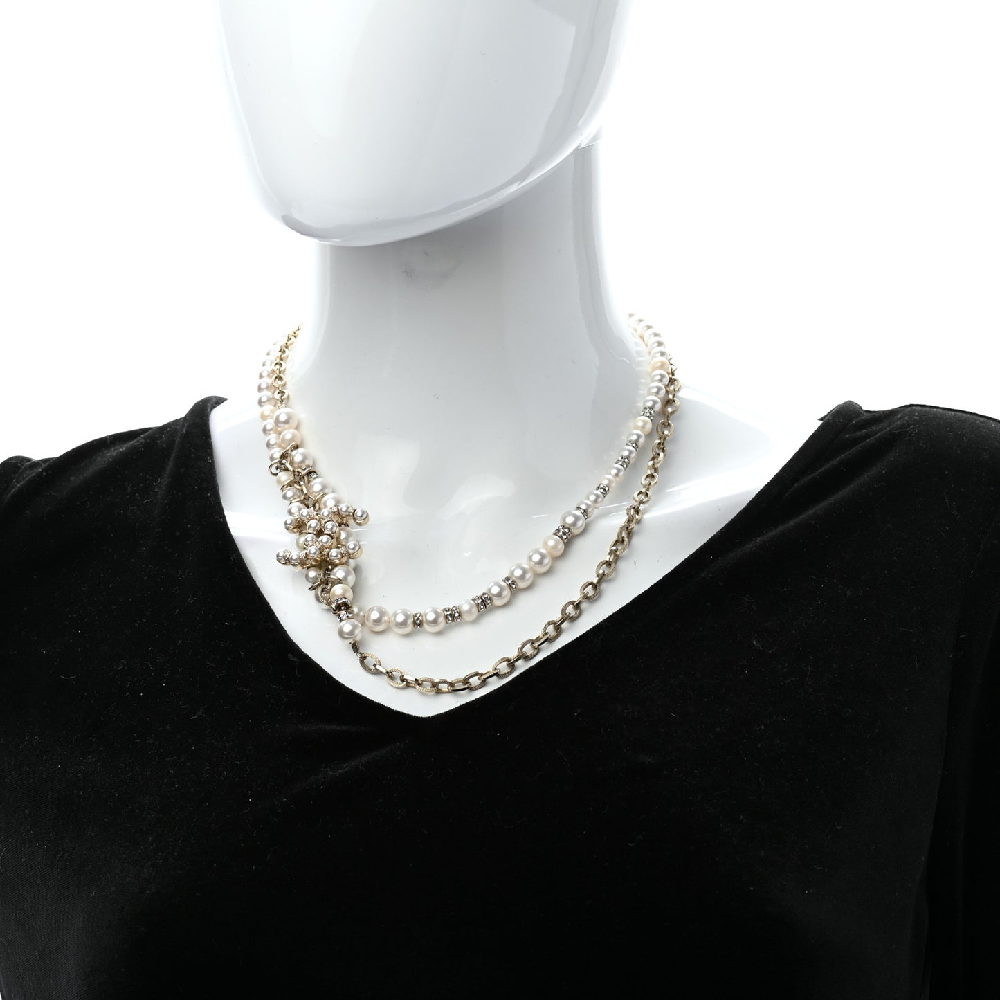 Pearl Crystal Nefertiti CC Short Necklace Gold Grey