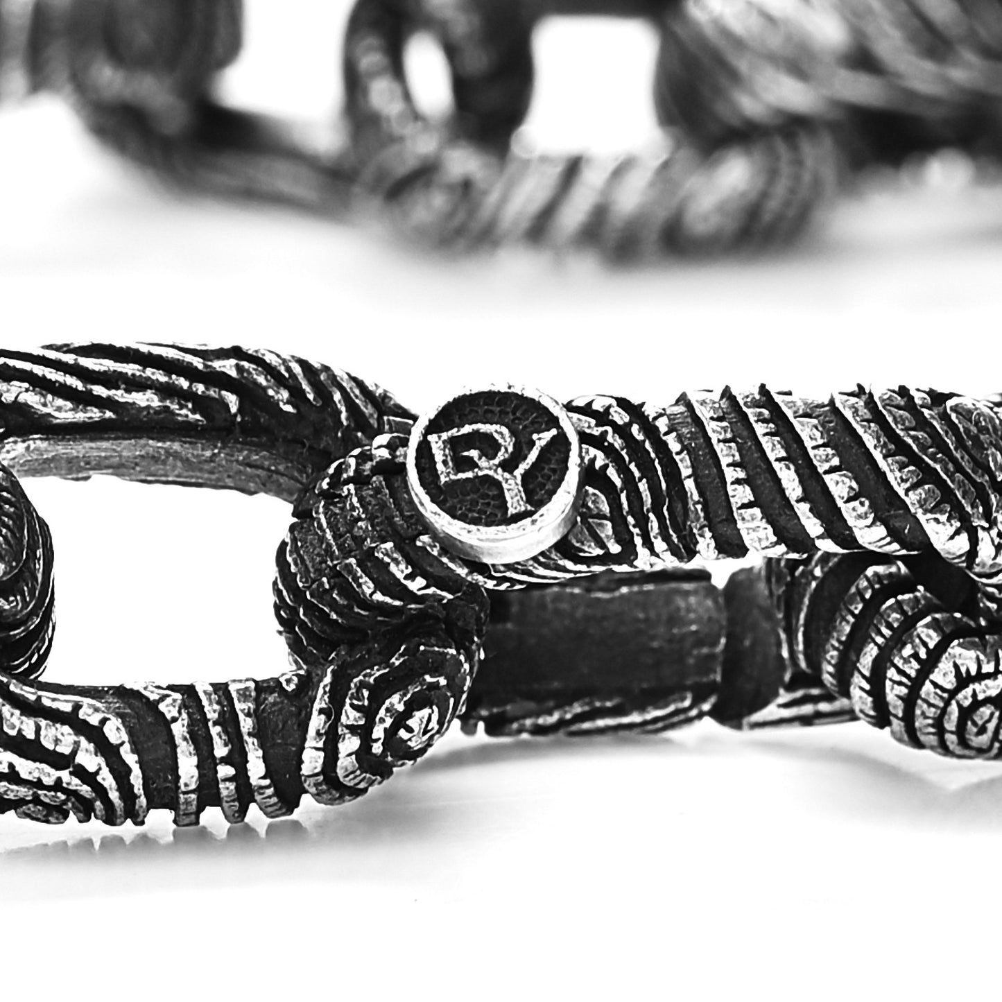 Sterling Silver 10mm Ironwood Oval Link Bracelet