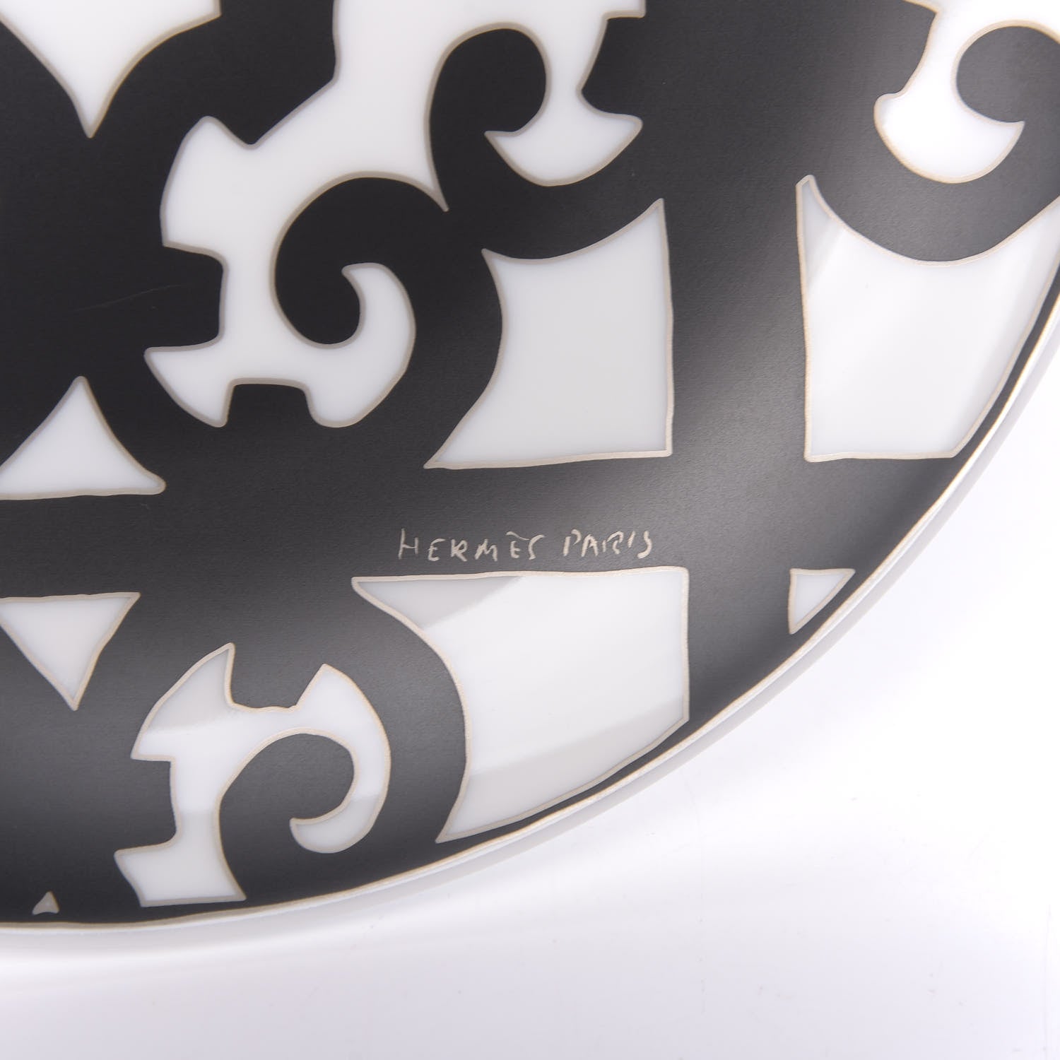 Hermes Porcelain Balcon du Guadalquivir Dessert Plate Set of 2 White Black 5 of 7