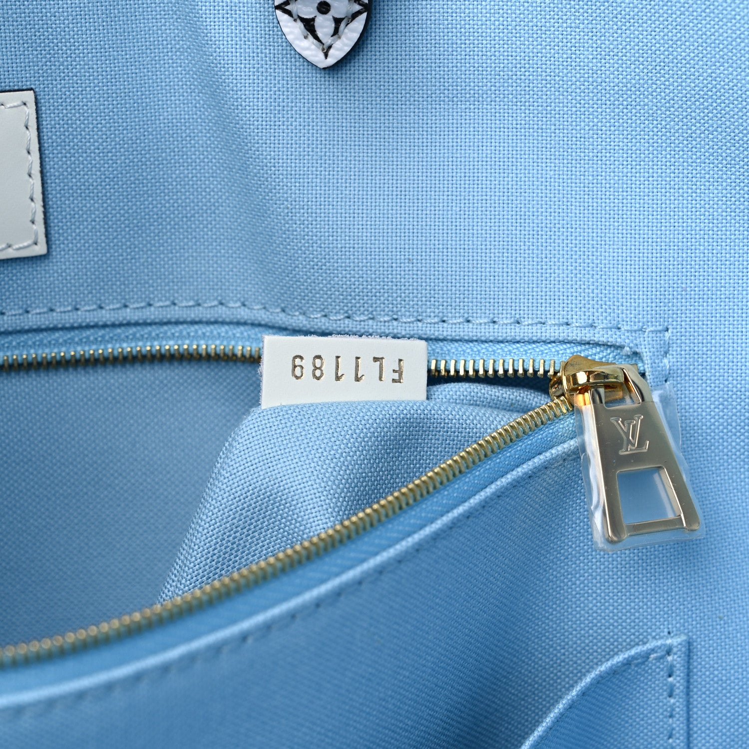 Louis Vuitton Monogram Giant Santa Monica Onthego Blue 7 of 9