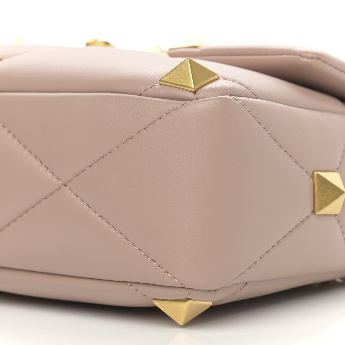 Nappa Large Roman Stud Shoulder Bag Rose Cannelle