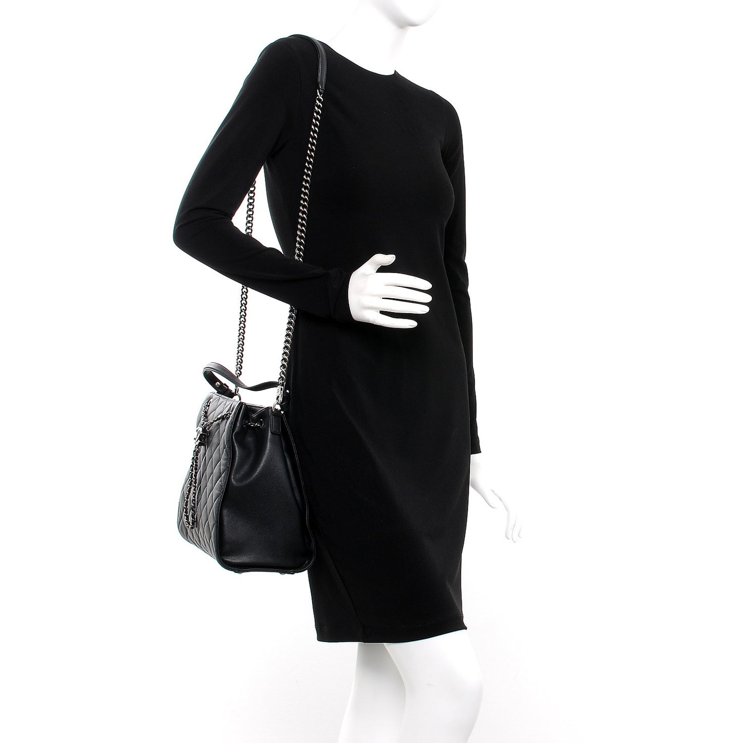 Caviar Quilted Medium CC Bucket Bag Black
