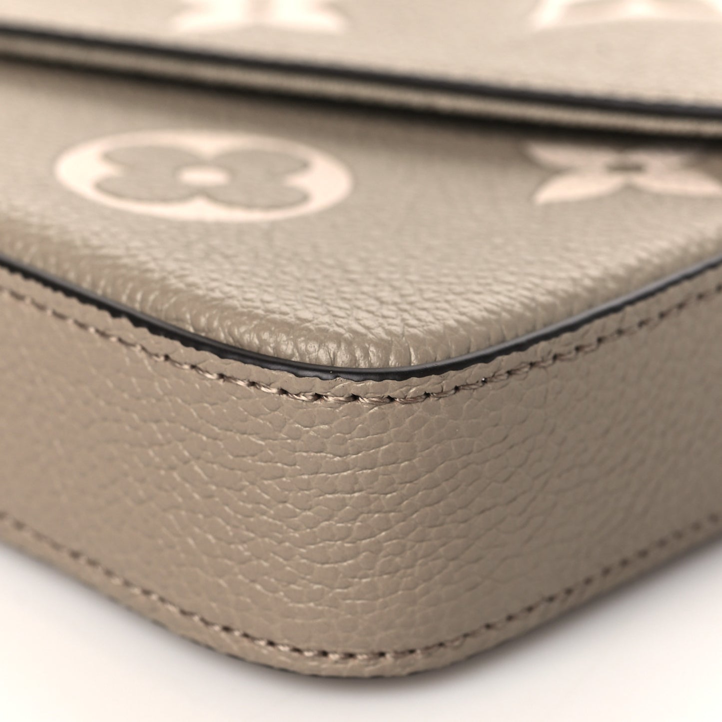 Empreinte Monogram Giant Felicie Pochette Tourterelle Creme