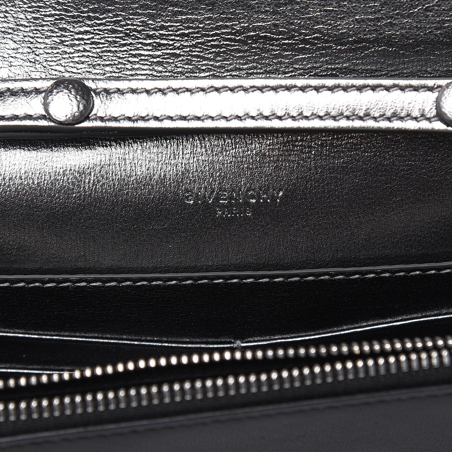 Lambskin Emblem Chain Wallet Black