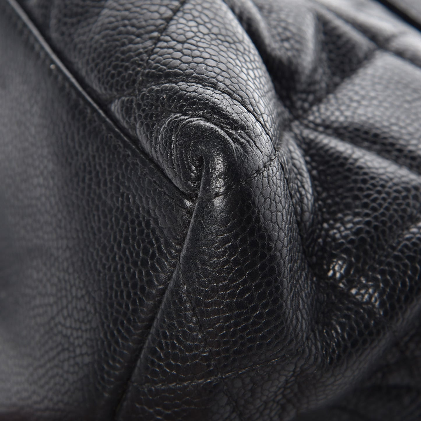 Caviar Quilted Flap Shoulder Bag Black