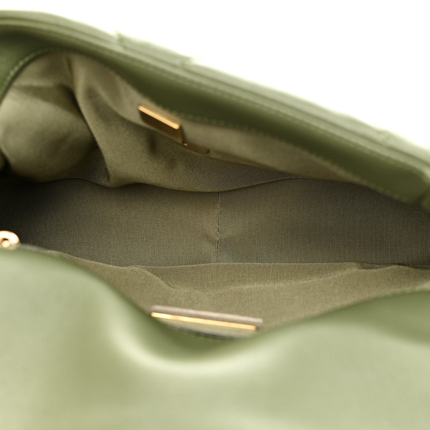 Chanel Lambskin Quilted Medium Chanel 19 Flap Green 5 of 11