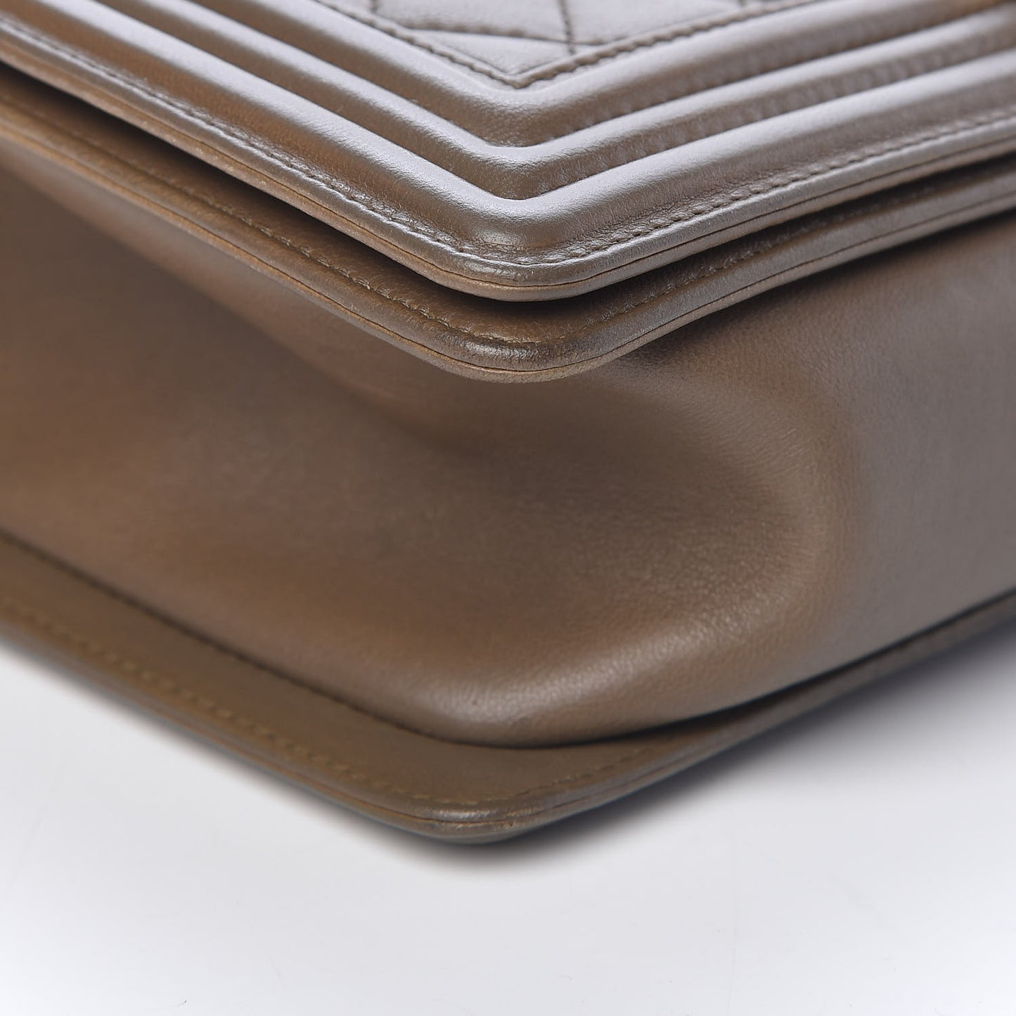 Lambskin Quilted Medium Boy Flap Khaki