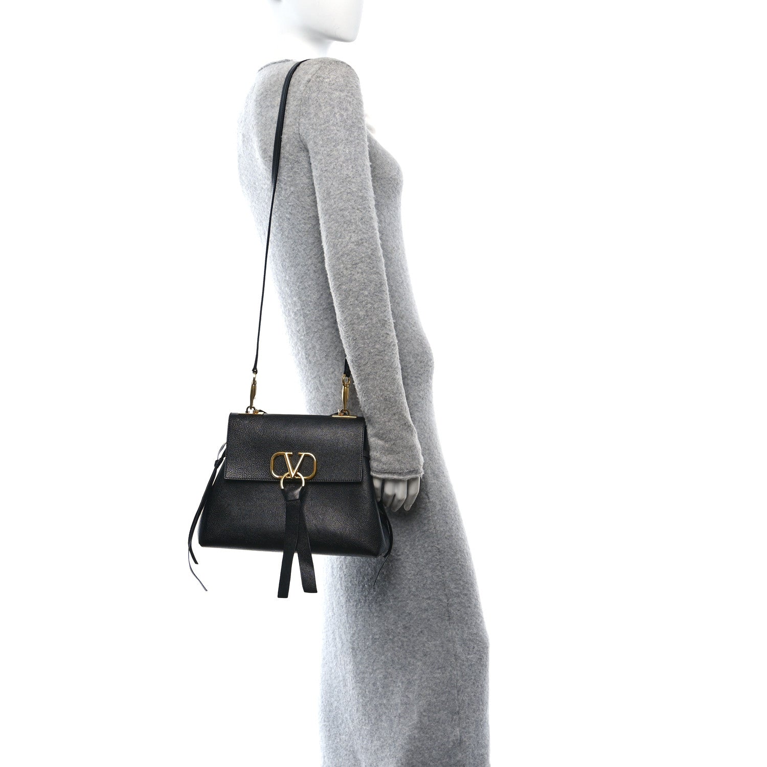 Valentino Garavani Pebbled Calfskin Large VRing Chain Shoulder Bag Black 2 of 9