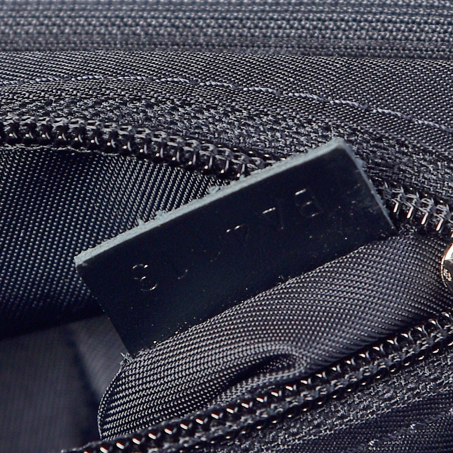 Damier Graphite Zephyr 70