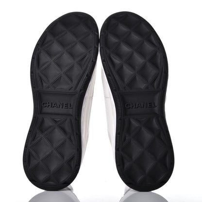Chanel Velvet Calfskin Mixed Fibers CC Sneakers 41 Ivory Black 5 of 9