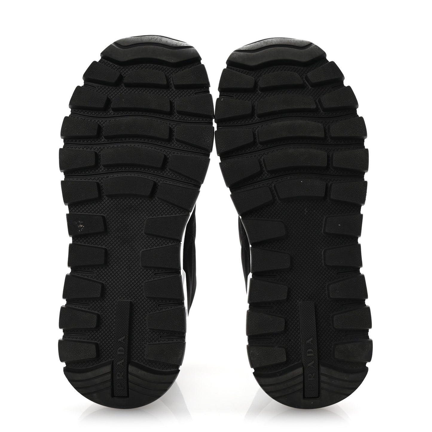Re-Nylon Piuma Metal Triangle Logo Quilted 45mm Sneakers 40 Black