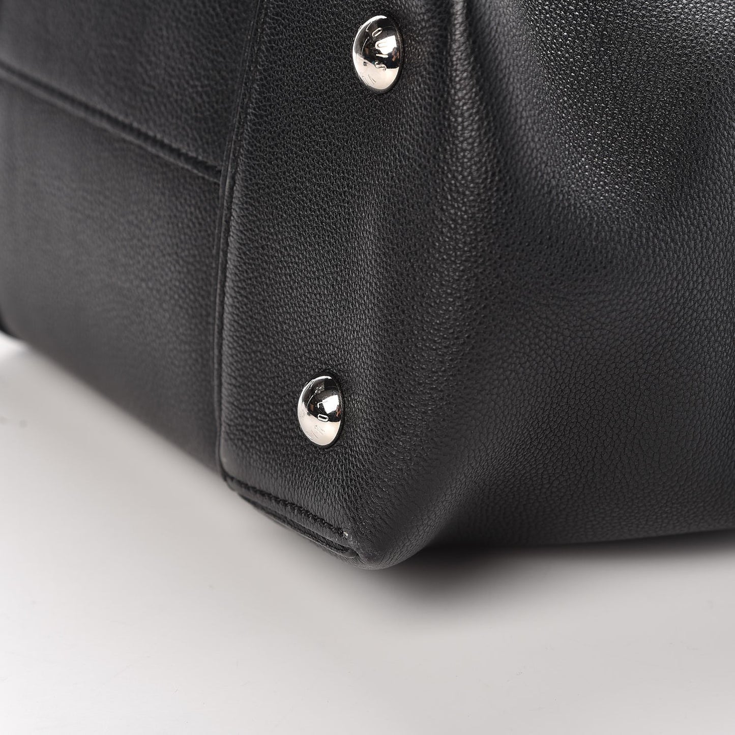 Veau Cachemire Soft Lockit MM Black