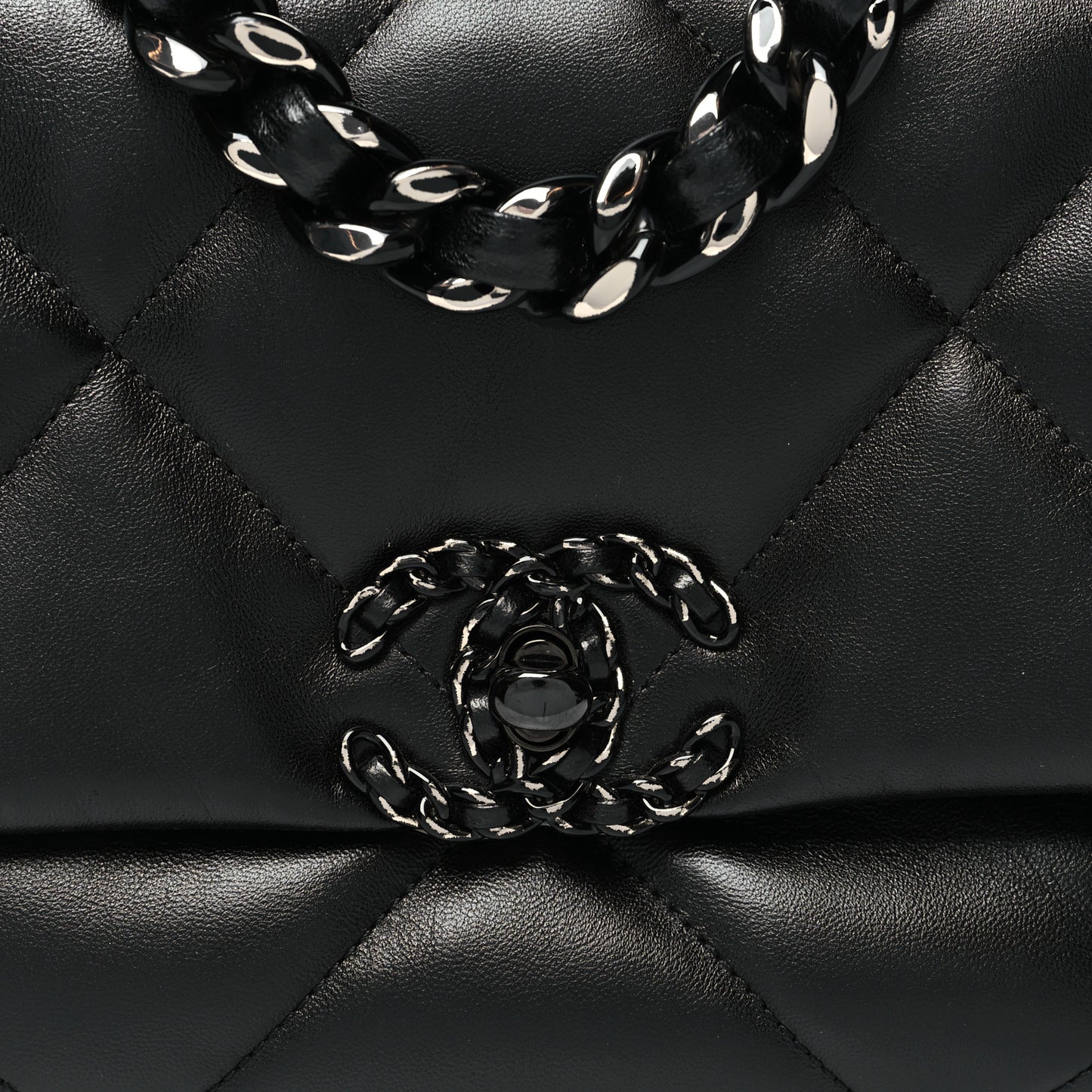 Lambskin Quilted Medium Chanel 19 Flap So Black