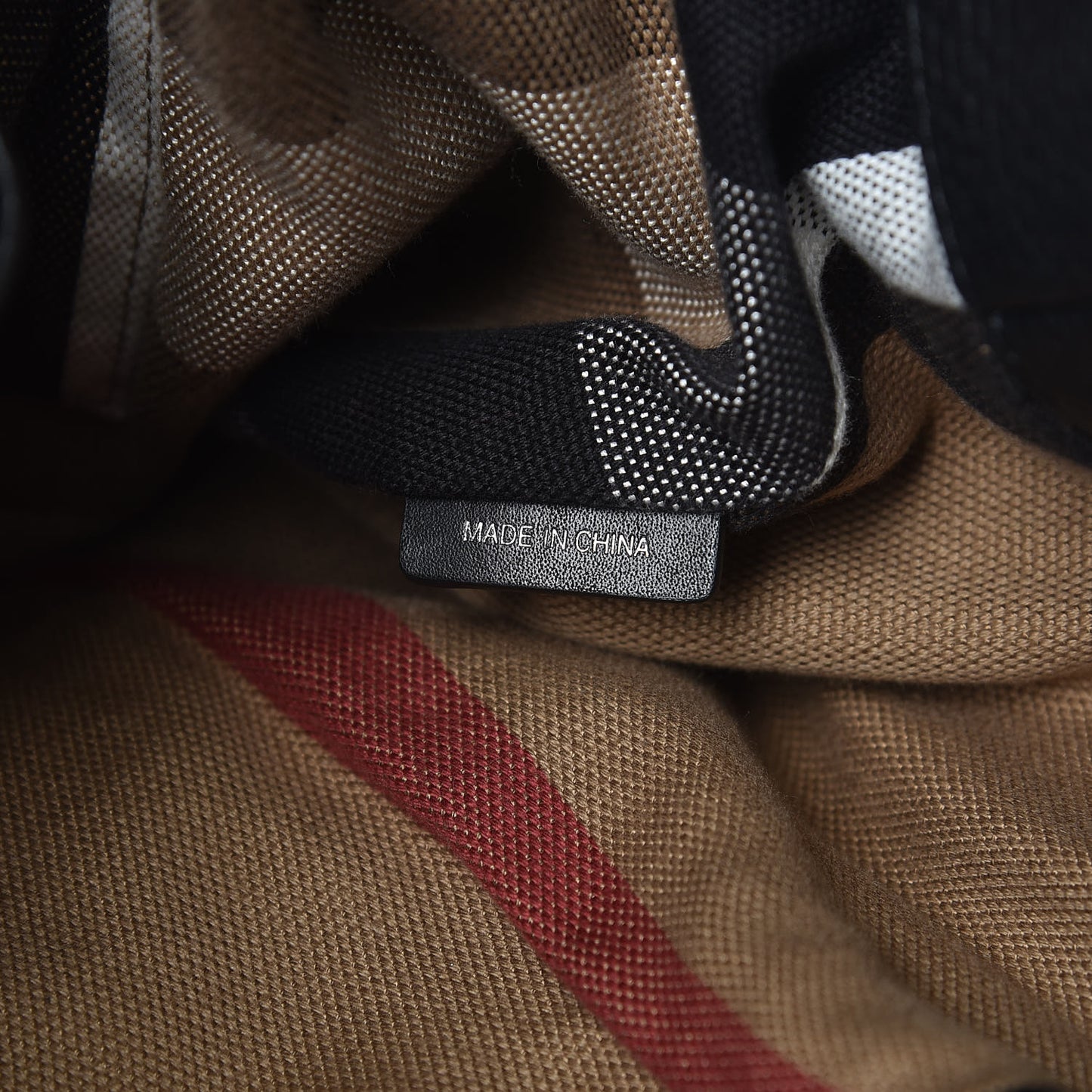 Grainy Calfskin House Check Medium Maidstone Black
