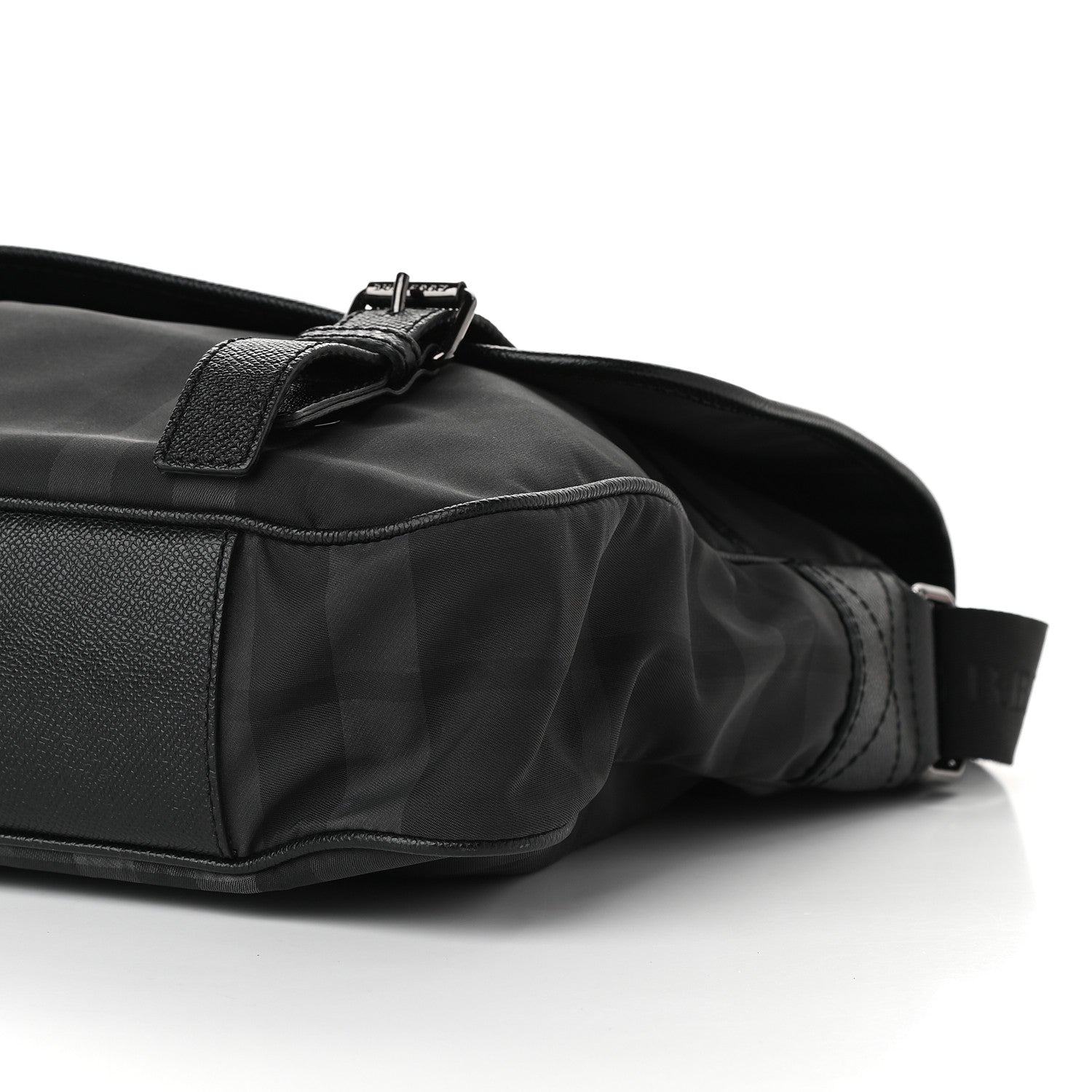 Burberry Smoked Check Medium Elgin Messenger Bag Black 8 of 8