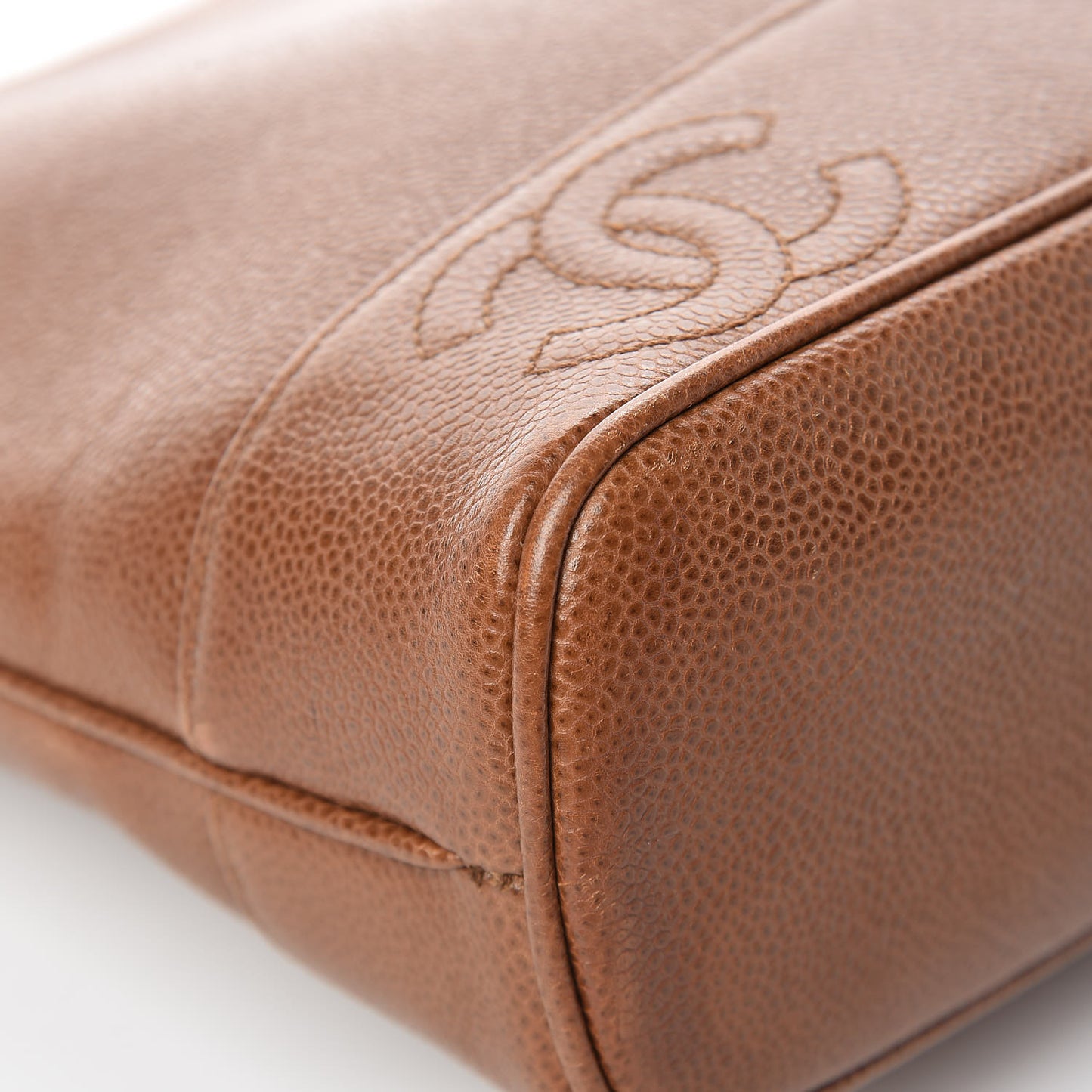 Caviar CC Shoulder Bag Brown