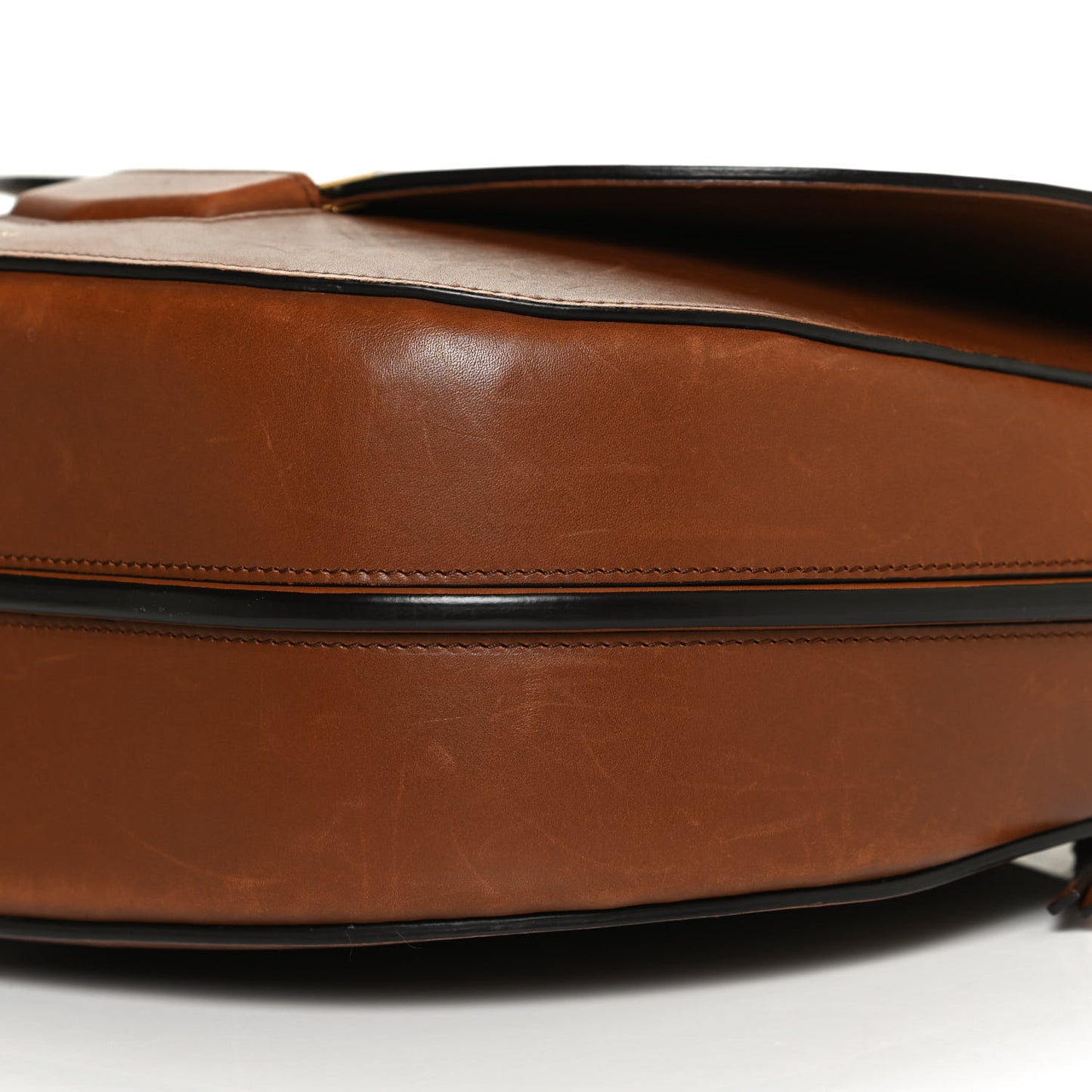 Supersoft Calfskin Medium Trotteur Caramel