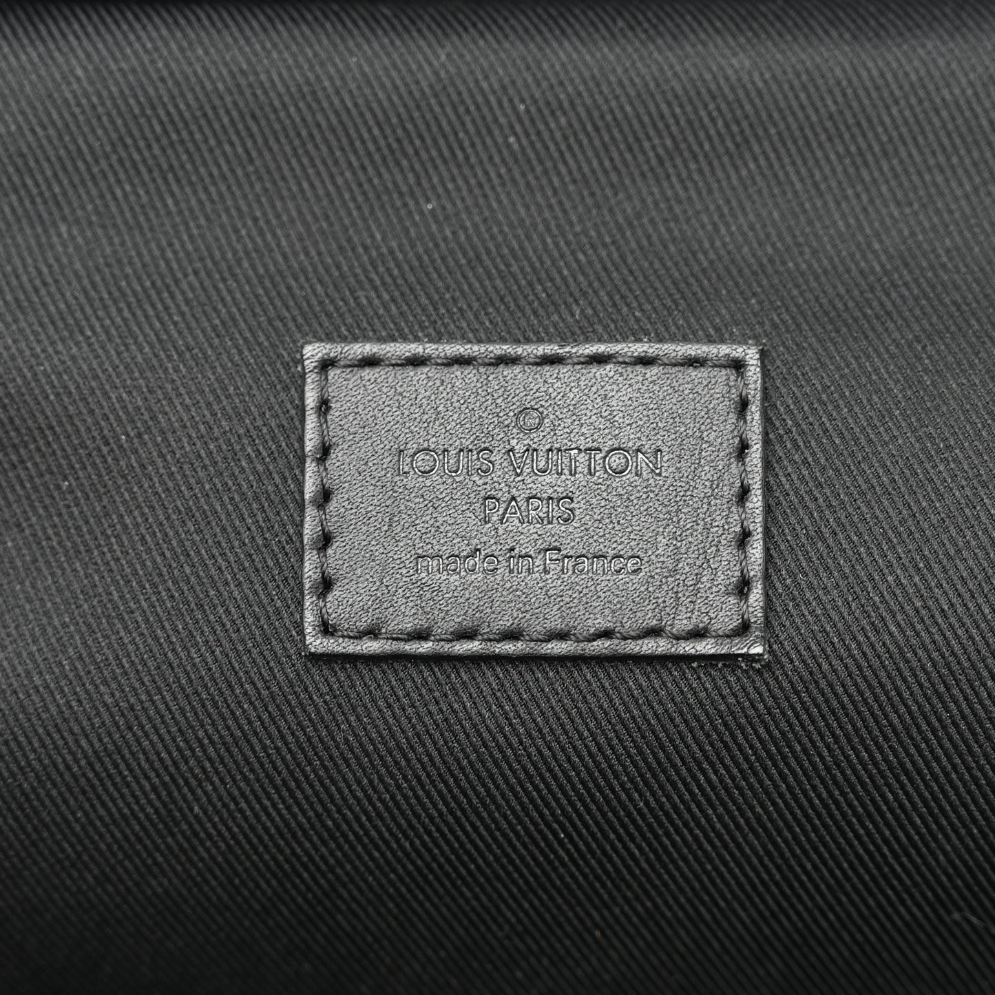 Damier Infini Avenue Sling Bag Onyx