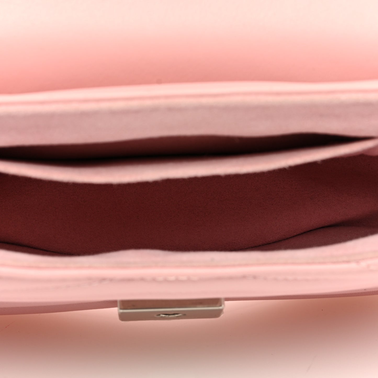 Calfskin New Wave Chain PM Smoothie Pink