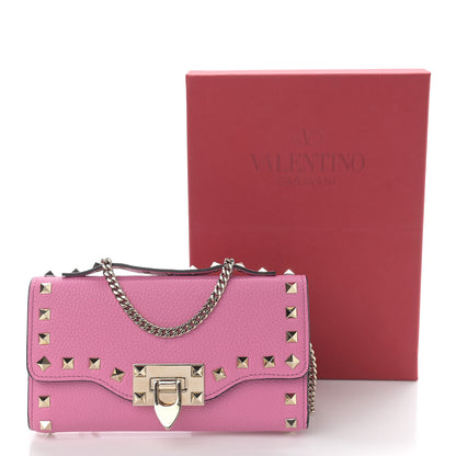 Valentino Garavani Pebbled Calfskin Rockstud Flip Lock Wallet On Chain Dawn Pink 9 of 9
