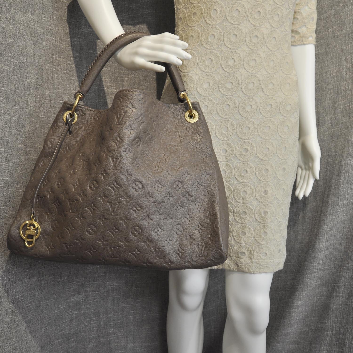 Louis Vuitton Empreinte Artsy MM Ombre 11 of 15