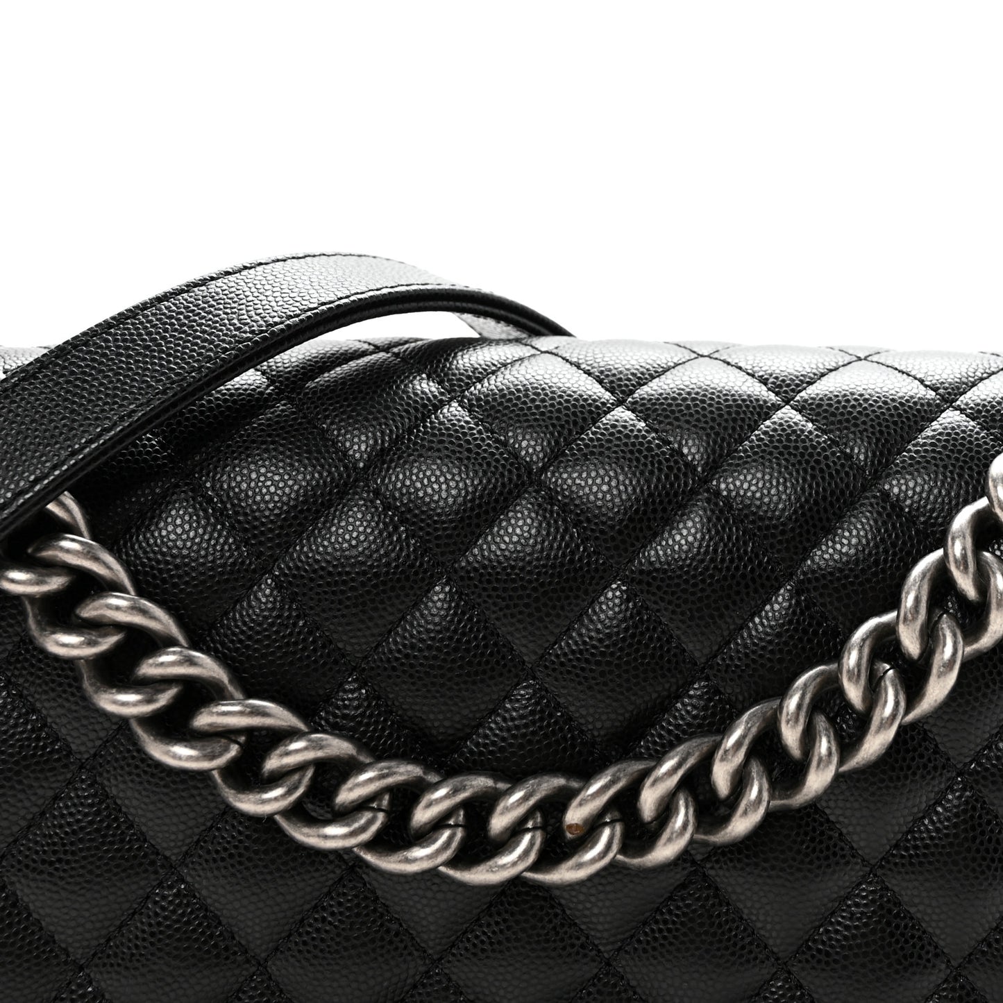 Caviar Quilted Medium Boy Flap Black