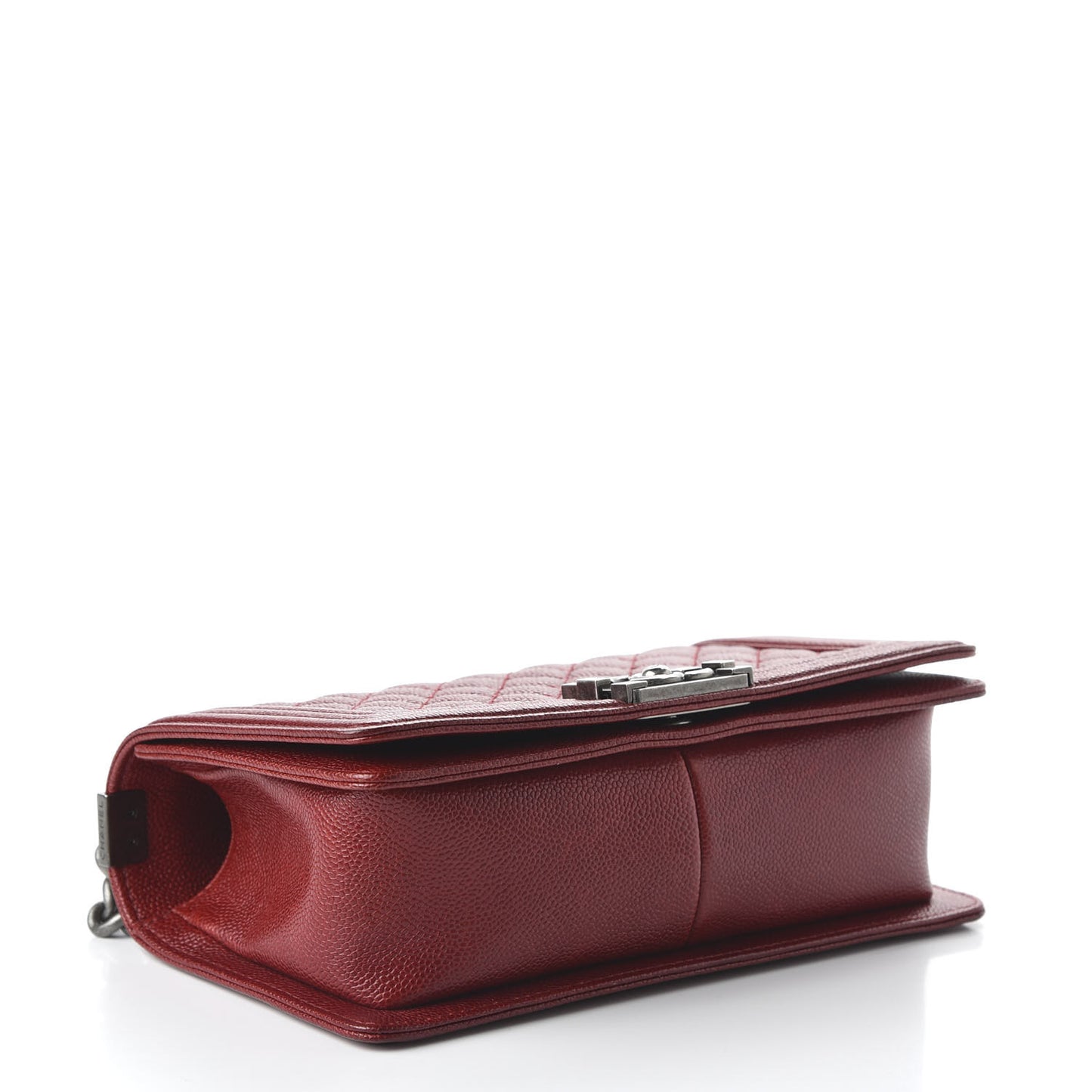 Caviar Quilted Medium Boy Flap Red