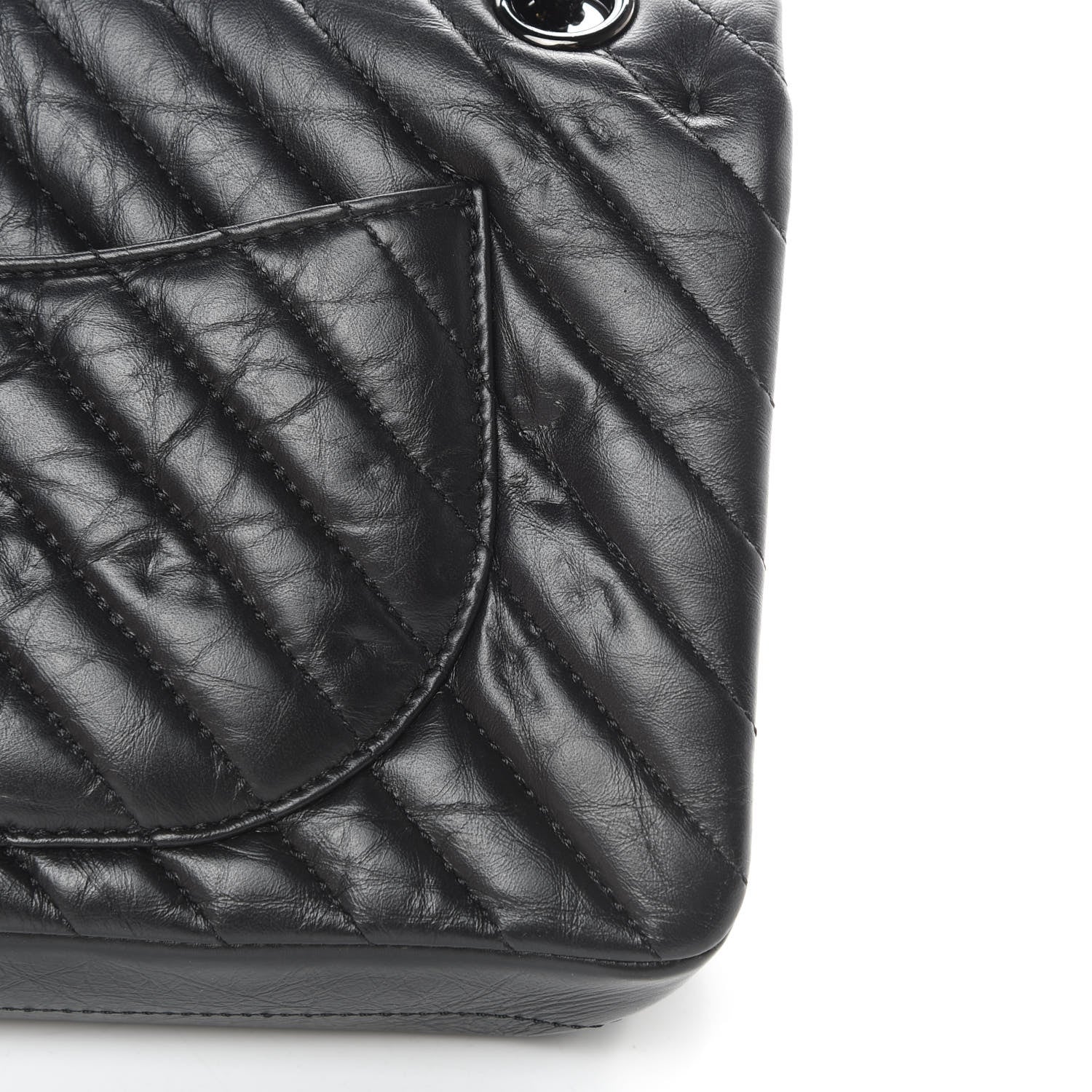 Chanel Aged Calfskin Chevron Quilted 2.55 Reissue 225 Flap So Black 15 of 17