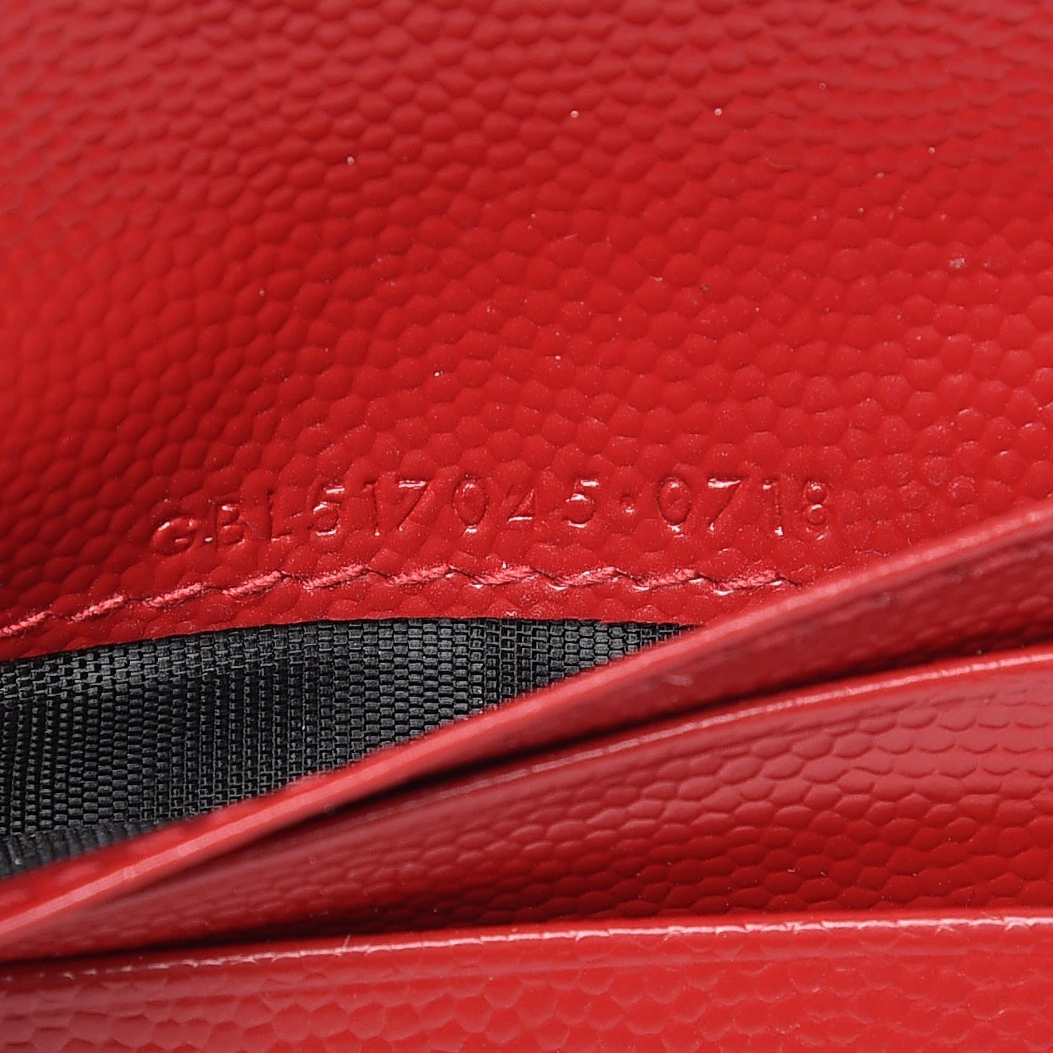 Saint Laurent Grain De Poudre Matelasse Chevron Monogram Zipped Card Case Rouge 7 of 10