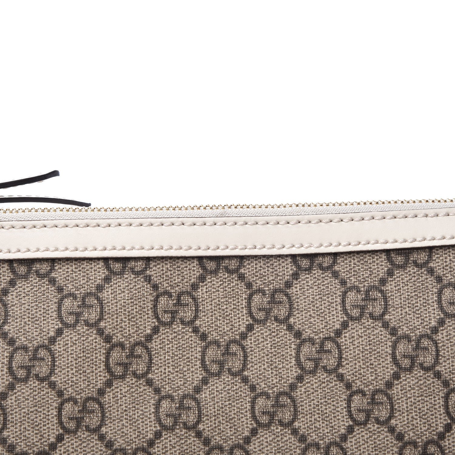 Gucci Soft GG Supreme Monogram Pouch White 9 of 9