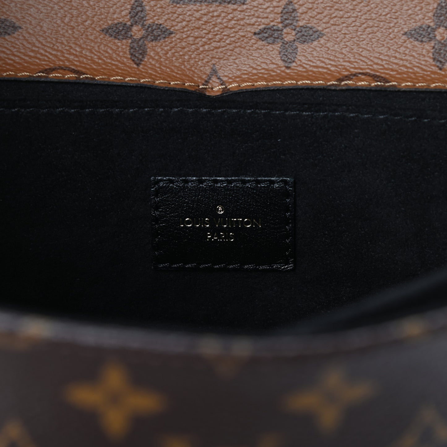 Reverse Monogram Pochette Metis