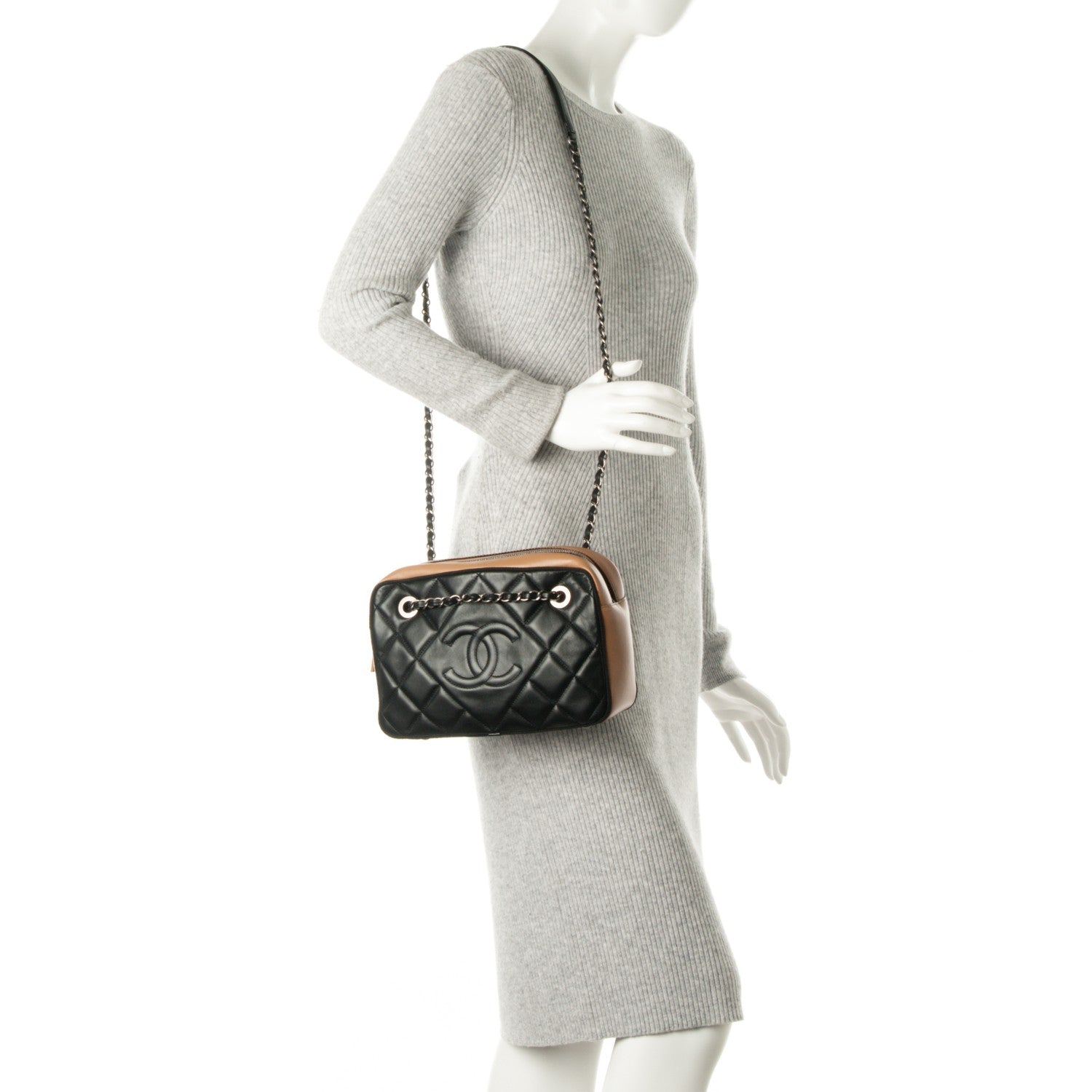 Chanel Lambskin Quilted Small Ballerine Camera Case Black Beige 3 of 8