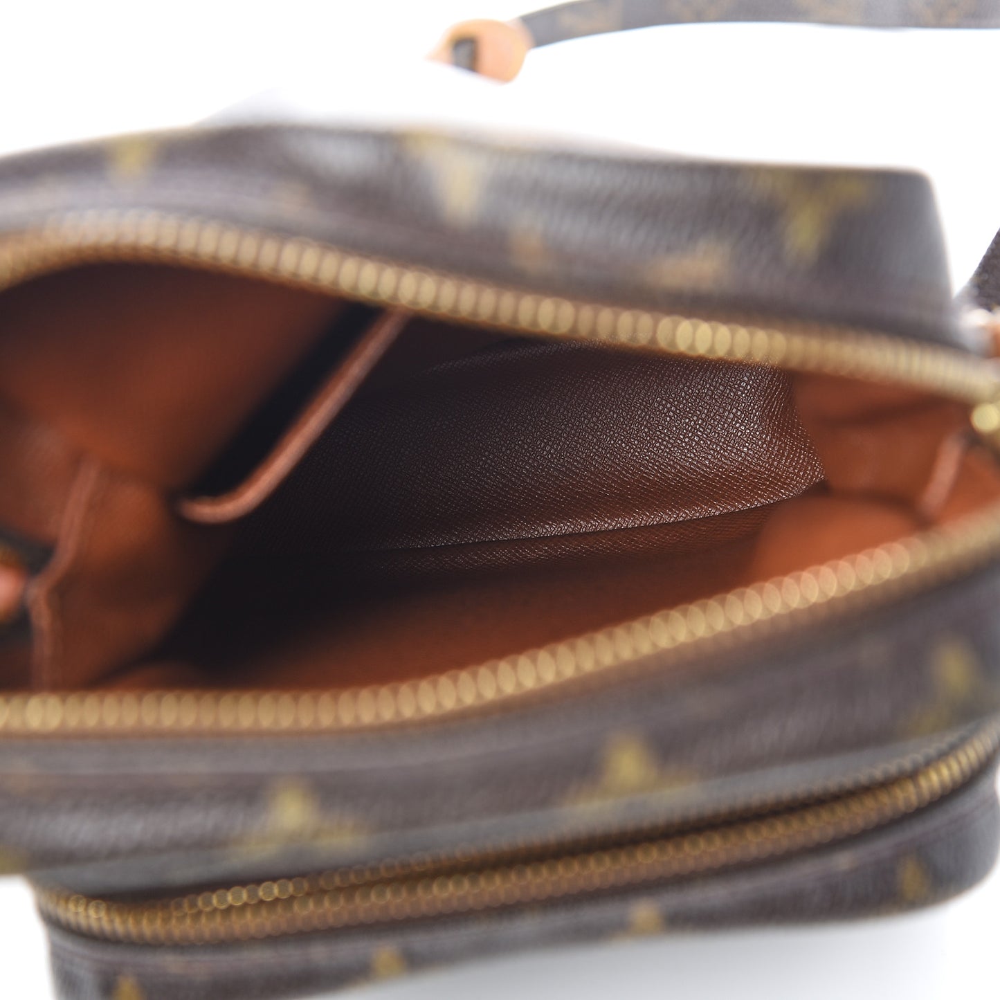 Monogram Amazone
