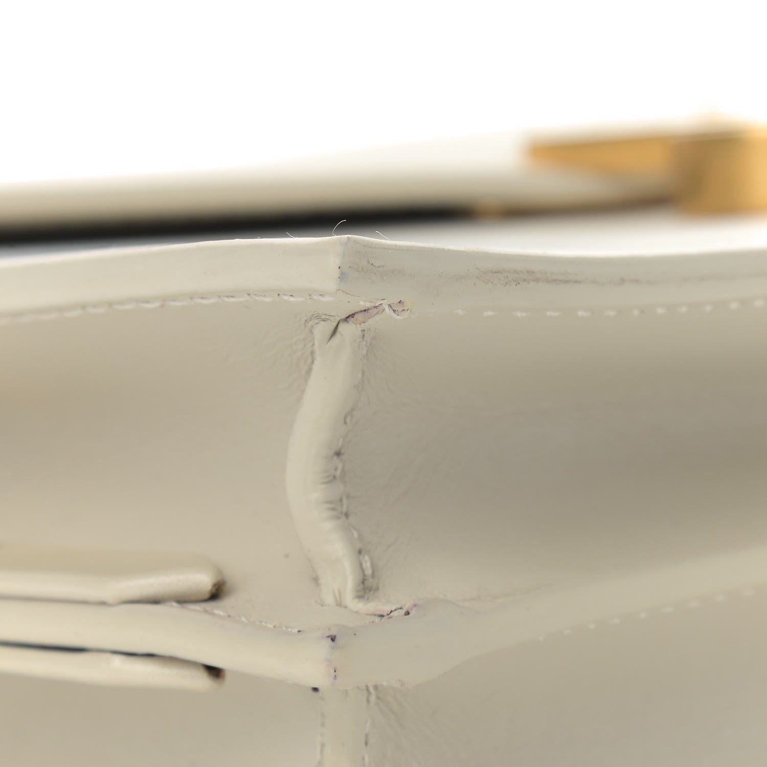 Saint Laurent Smooth Calfskin Monogram Cassandra Clasp Bag Crema Soft 10 of 13