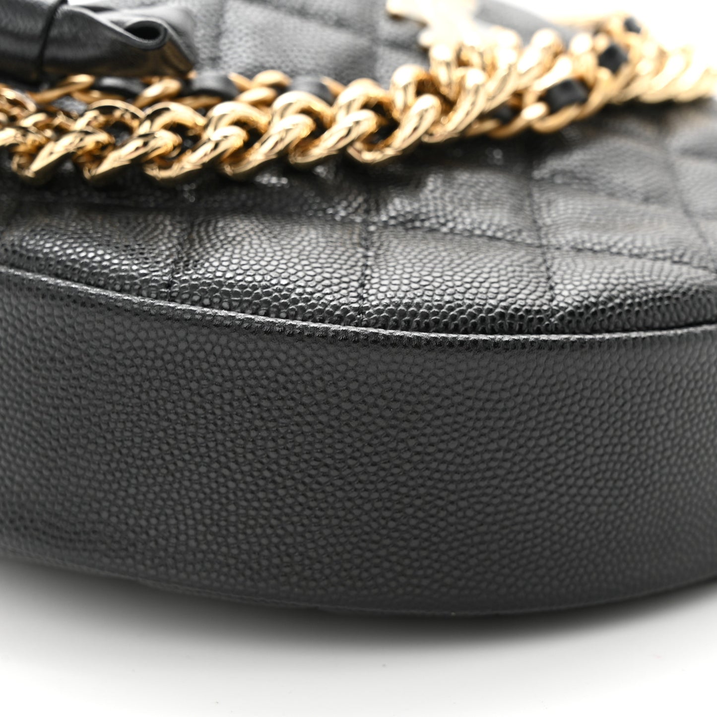 Shiny Caviar Quilted Bow Pouch Hobo Black