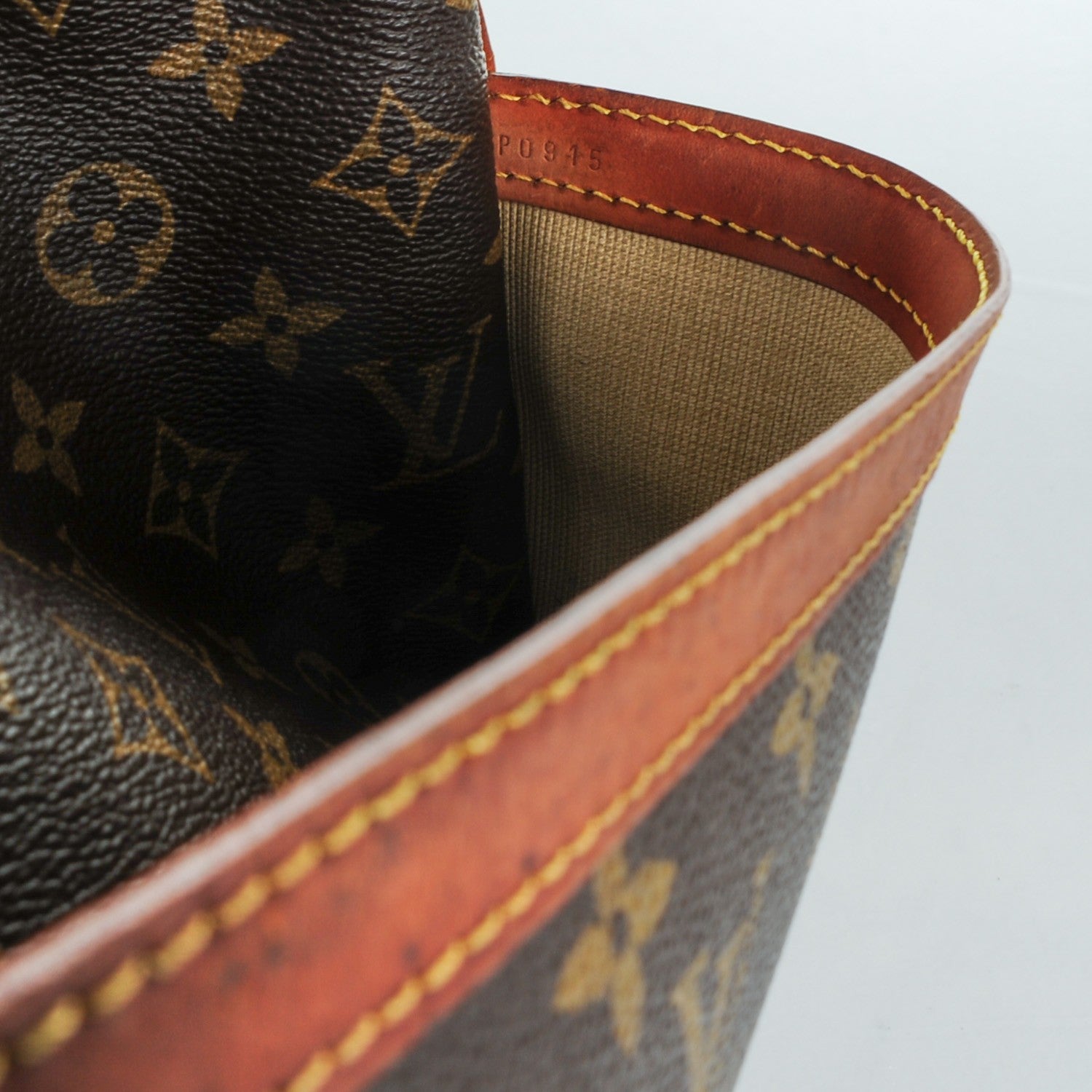 Louis Vuitton Monogram Reporter PM 7 of 10
