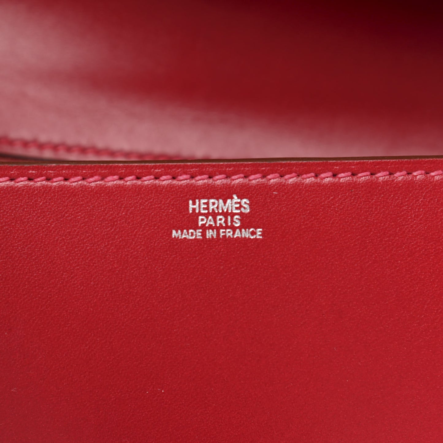 Tadelakt Medor 23 Clutch Rouge Vif