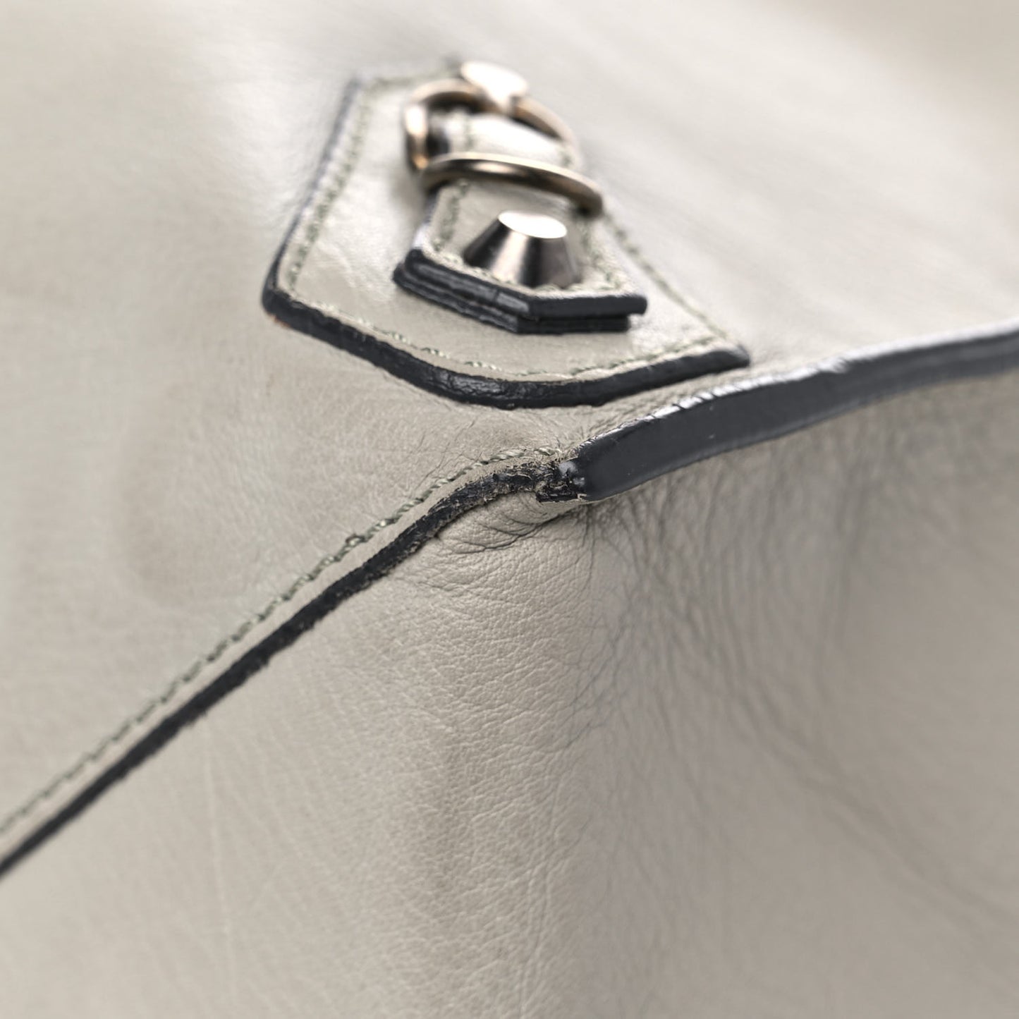 Veau Papier A4 Zip Around Tote Gray