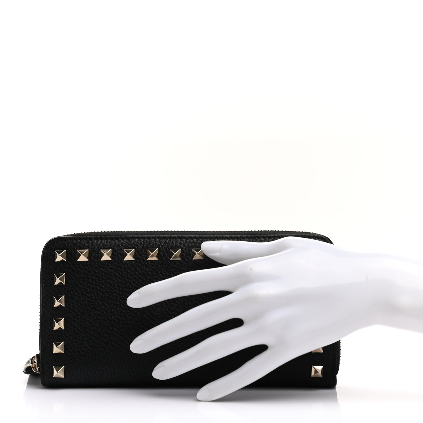Pebbled Calfskin Rockstud Zip Around Wallet Black
