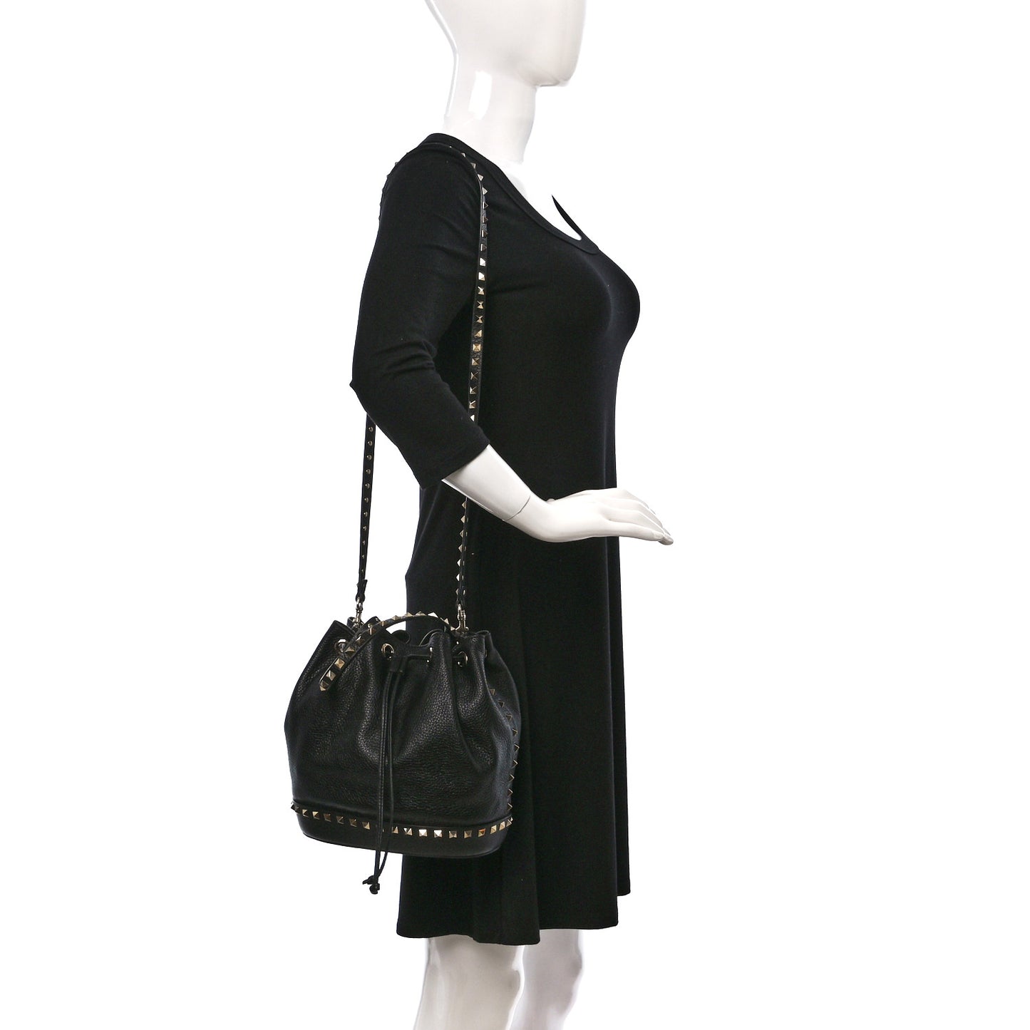 Pebbled Calfskin Small Rockstud Bucket Bag Black