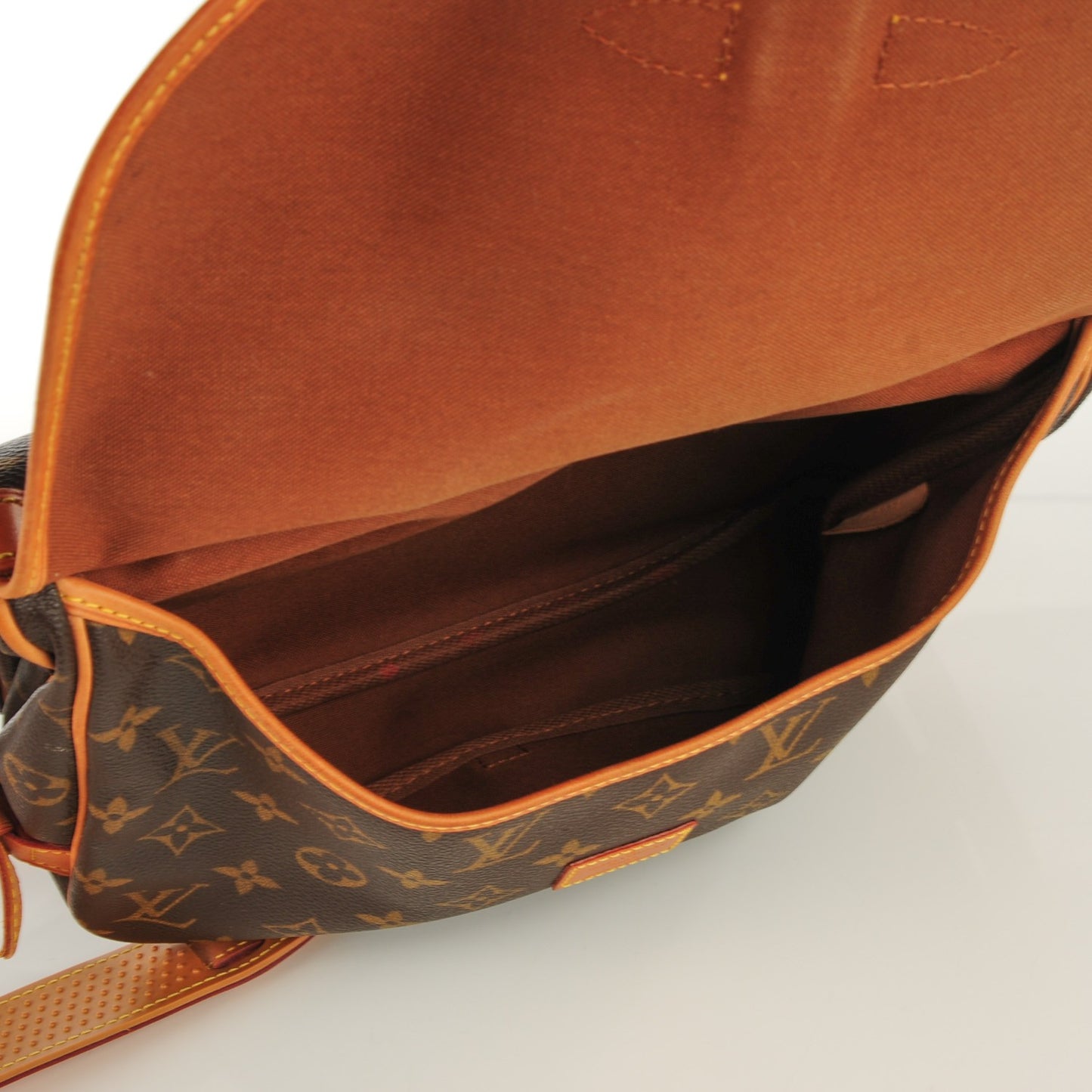 Monogram Saumur 30