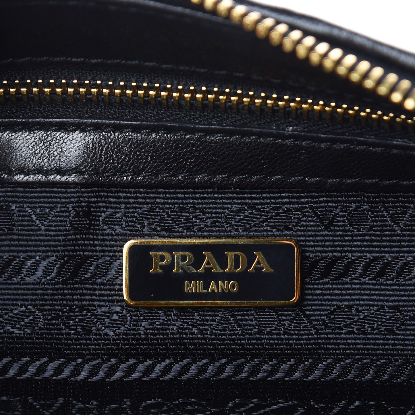 Nappa Gaufre Chain Shoulder Bag Black